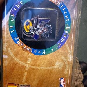 NBA Team Logo Pin vintage 1995 Toronto raptors